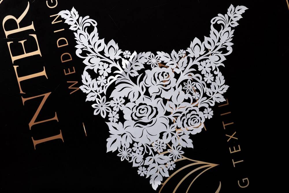 Neck appliqués 2000000031088 image from the Inter Tex catalogue for bridal fabrics, lace, appliques and B2B atelier orders.